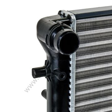 Su Radyatörü Ibiza 02>18 / Cordoba 02>09 / Fabia 99>14 / Polo 01>12 | 6Q0121253Q