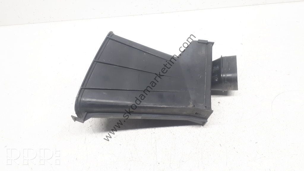 HAVA FİLTRE KUTUSU ÖN BOĞAZ GİRİŞ FABİA 2008-2015-- 5J0805971B