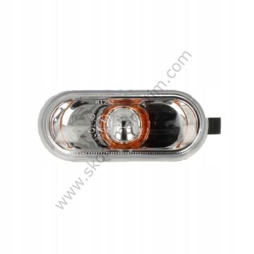 Çamurluk Sinyal Sağ-Sol Toledo 98>06 / Cordoba 02>09 / Golf IV 98>06 / Multivan T5 03>15 / Amarok 10> | 7E0949117