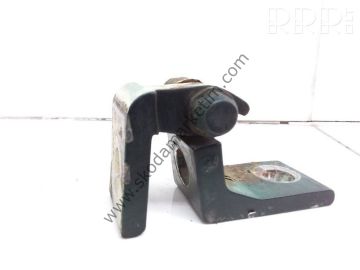 KAPI,MENTEŞESİ,ÖN,SOL,ALT,FABİA 00>08 --6Y0831411C