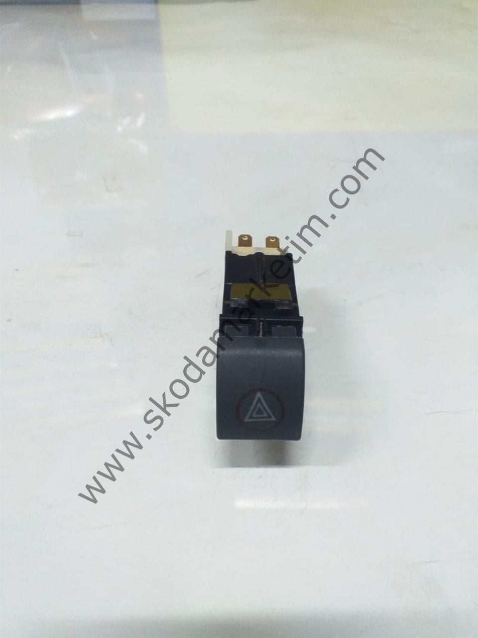 DÖRTLÜ DÜĞMESİ FELİCİA-PICK-UP-6U0953235