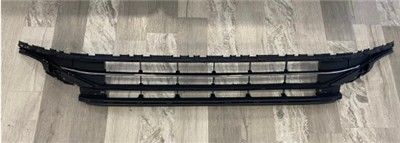 ON TAMPON ORTA IZGARA KROMU ILE BIRLIKTE ELEGANCE BUSINESS PASSAT B8,5-GKL294122-3G0853677AA