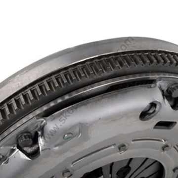 SACHS | VOLANTLI DEBRİYAJ SETİ GOLF 96-05 PASSAT 94-97  POLO CLS 97-02  AUDI A3 97-02  SEAT LEON  00-06