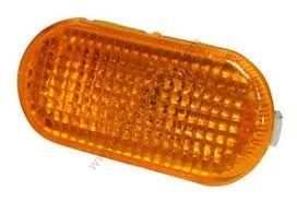 CAMURLUK SINYALI BUZLU CAM SARI SOL / SAG DUYSUZ PASSAT 97/ POLO 99/GOLF IV 98/ BORA 99--3B0949117B. GKL 294397