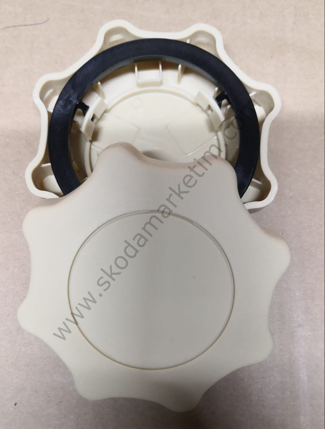 KOLTUK AYAR BAKALITI BEJ---1J0881671F BEJ GKL 296557