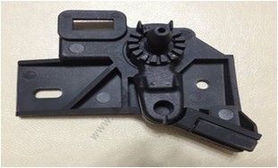 MOTOR KAPUT ACMA KOLU ALT PLASTIGI--6R1823633 GKL 293749