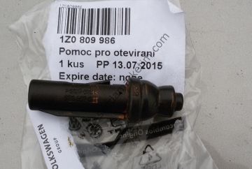 OCTAVİA A5-YAKIT DEPO KAPAK DÜĞMESİ - 1Z0809986